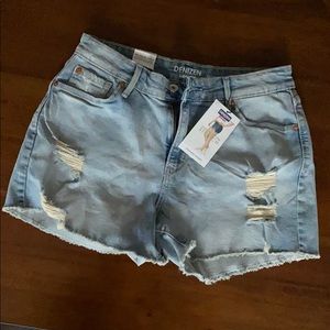 Denizen Levi’s High Rise Distressed Shorts 8 NWT
